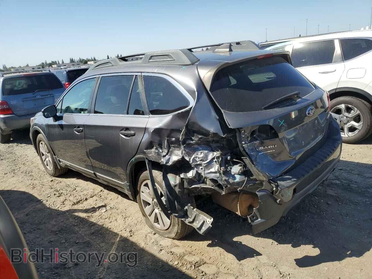 2018 SUBARU OUTBACK - VIN: 4S4BSAFC4J3229092 - Photo 2