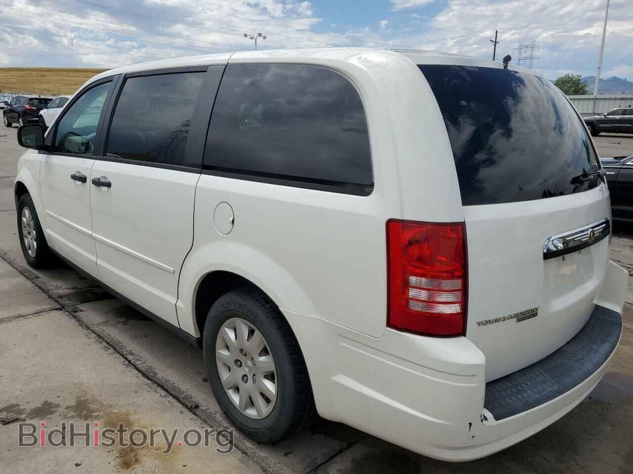 2008 CHRYSLER MINIVAN - VIN: 2A8HR44H88R799424 - Фото 2