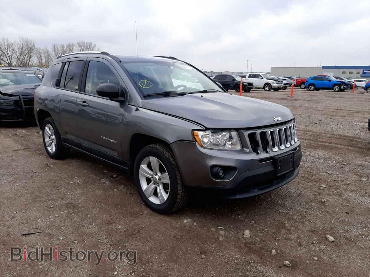 Photo 1J4NF1FB8BD248425 - JEEP COMPASS 2011