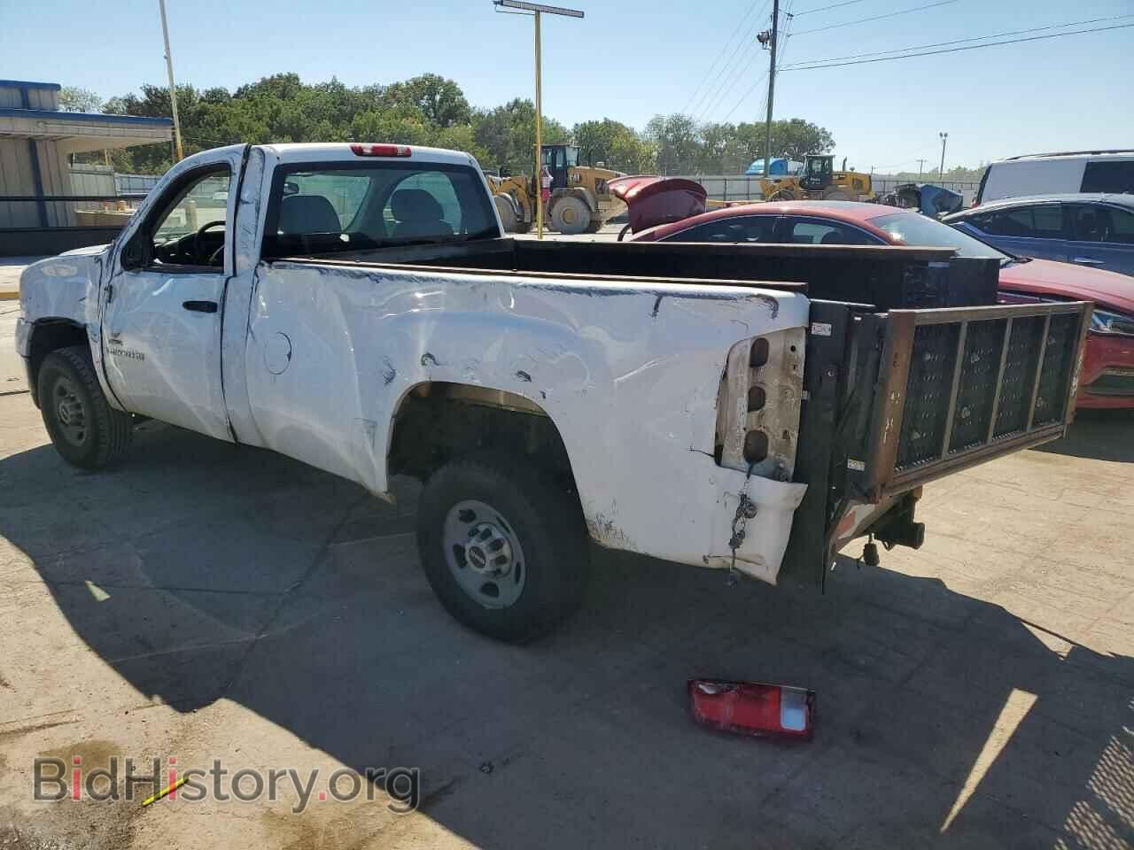 2008 GMC SIERRA - VIN: 1GTHC246X8E161118 - Фото 2