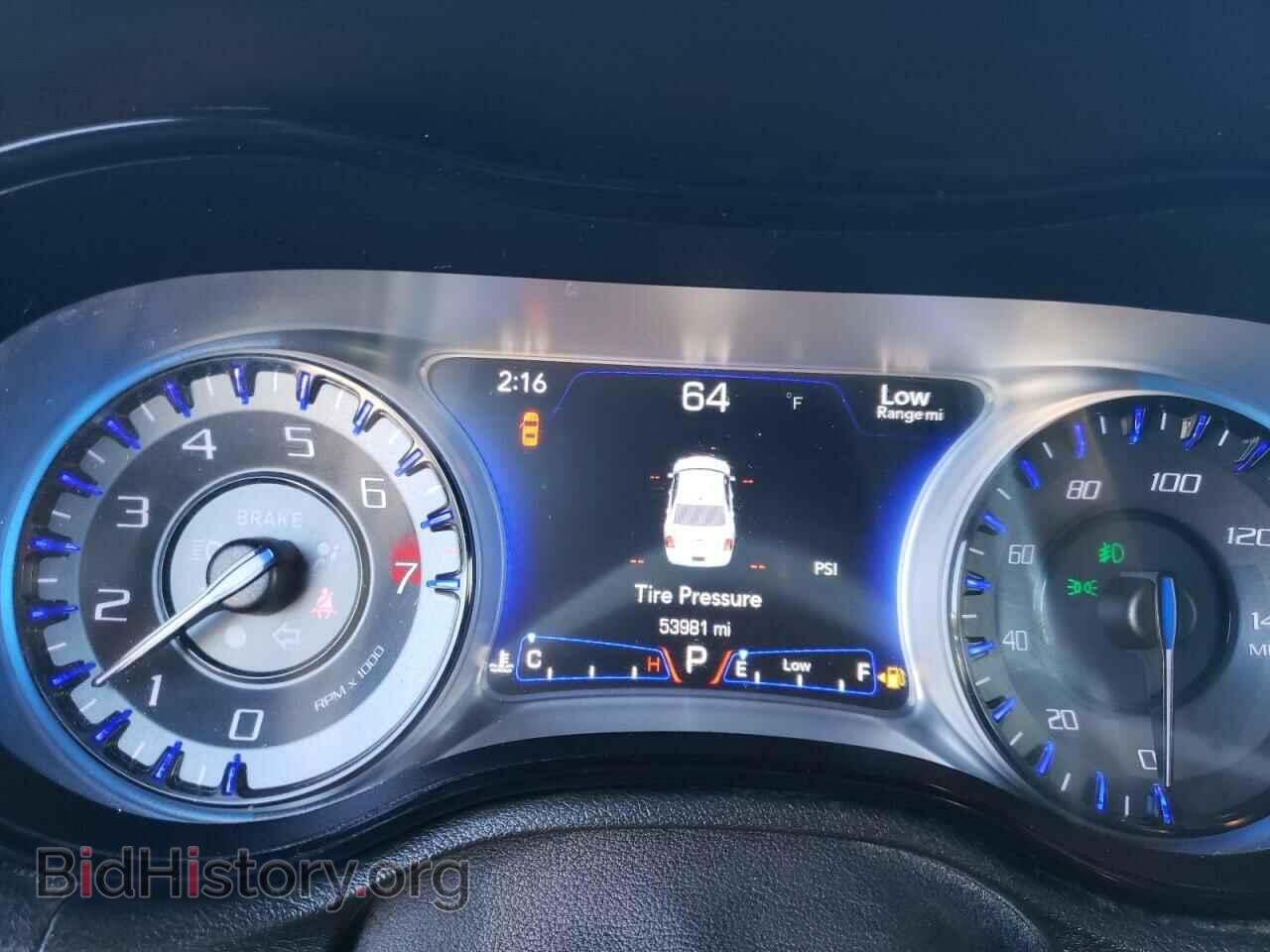 2015 CHRYSLER 300 - VIN: 2C3CCABG4FH780727 - Фото 8