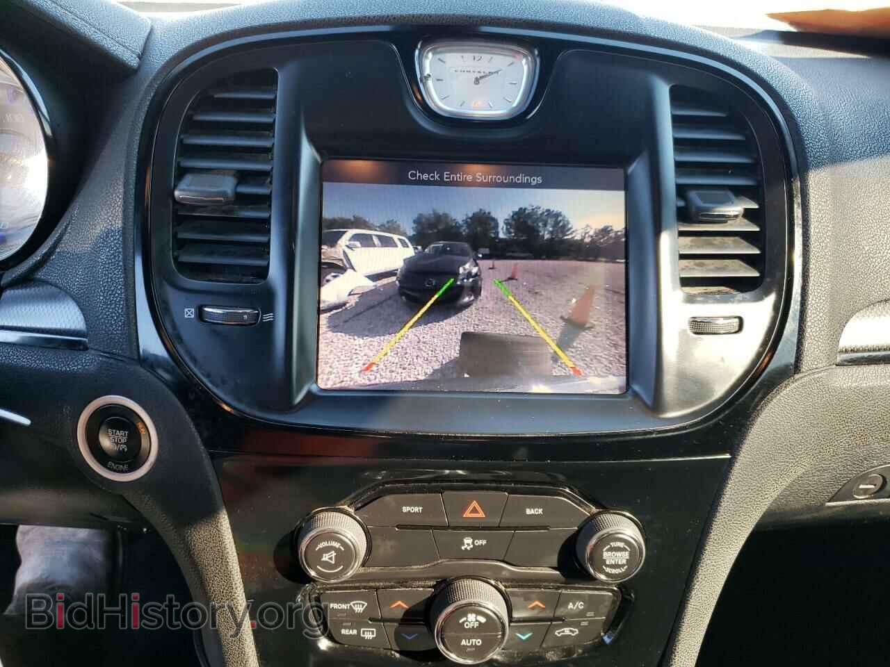 2015 CHRYSLER 300 - VIN: 2C3CCABG4FH780727 - Фото 9