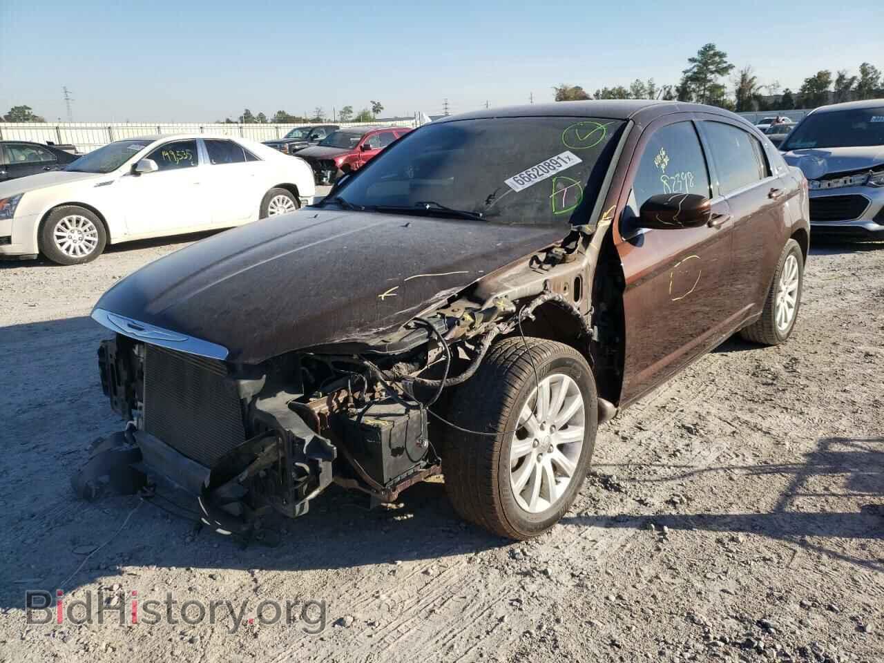 2013 CHRYSLER 200 - VIN: 1C3CCBBB5DN612335 - Фото 2