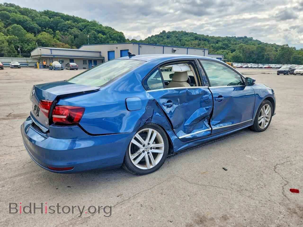 2017 Volkswagen JETTA (VIN 3VWL17AJ3HM309557) — фото 3 из 14