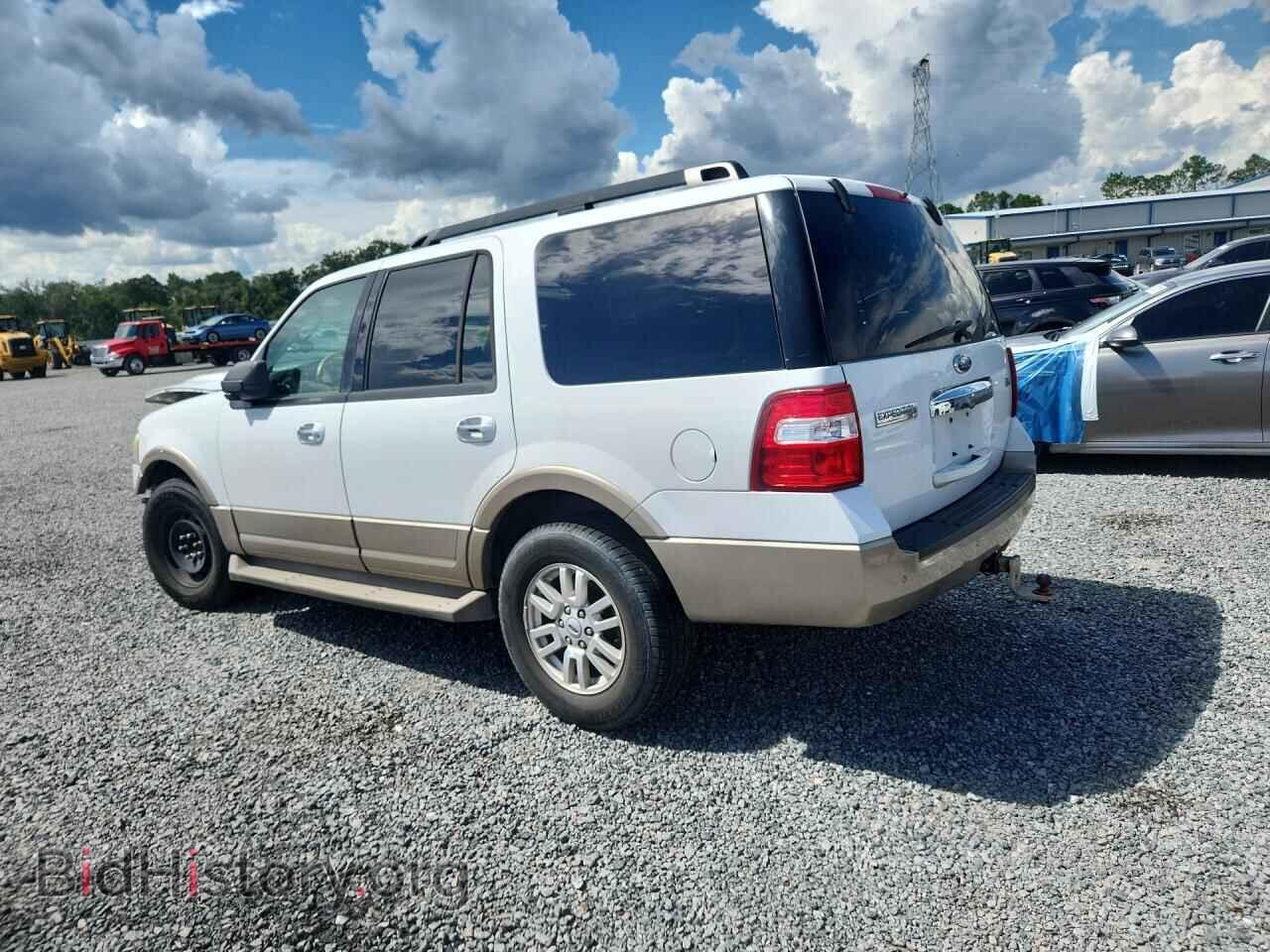 2013 FORD EXPEDITION - VIN: 1FMJU1J55DEF18344 - Фото 2