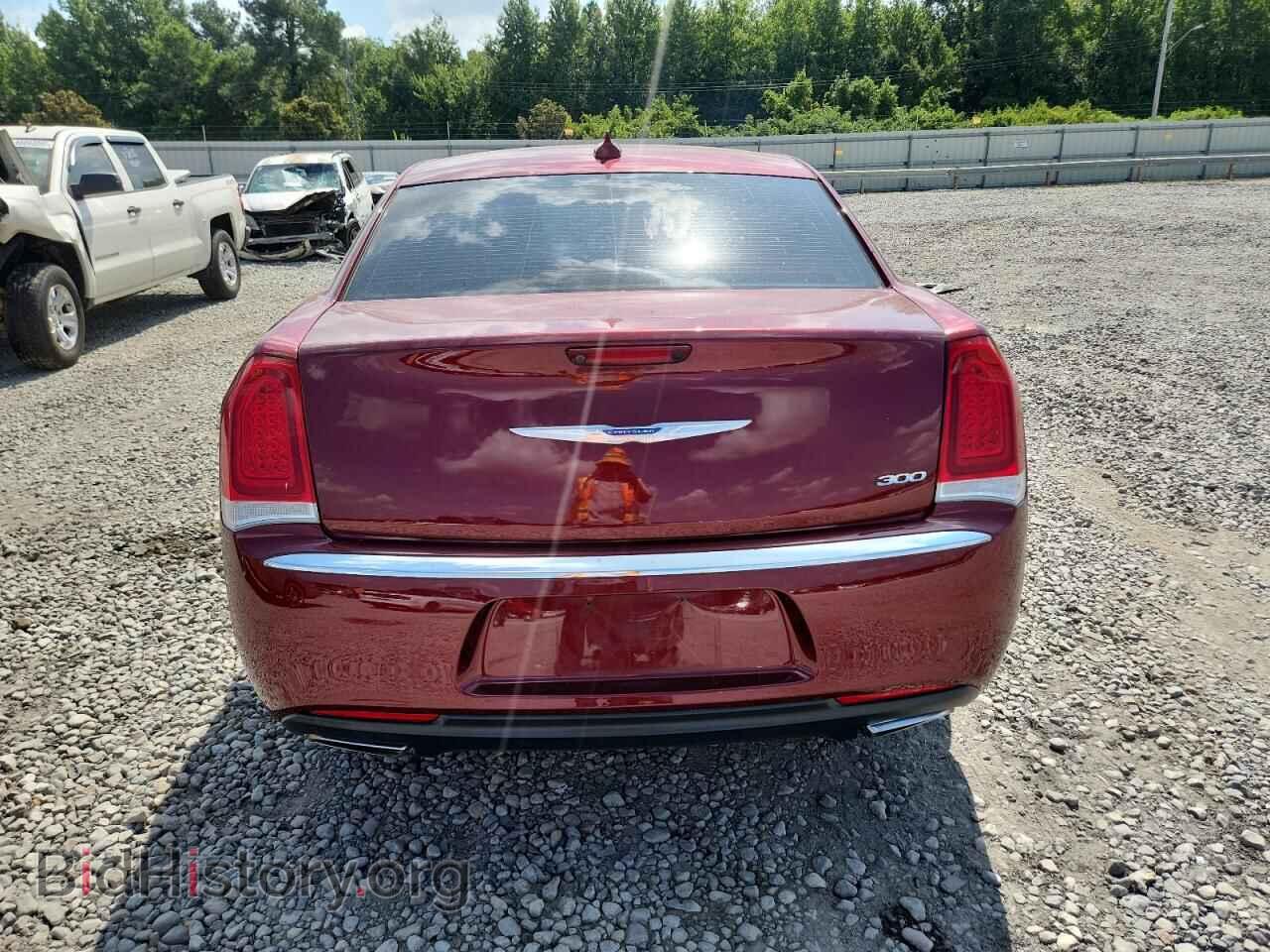 2018 CHRYSLER 300 - VIN: 2C3CCAAG7JH228813 - Фото 6