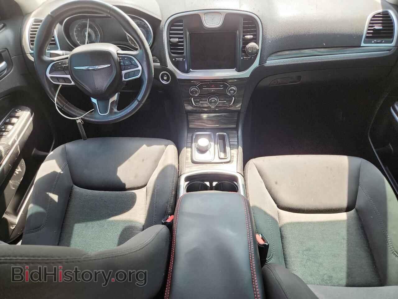 2018 CHRYSLER 300 - VIN: 2C3CCAAG7JH228813 - Фото 8
