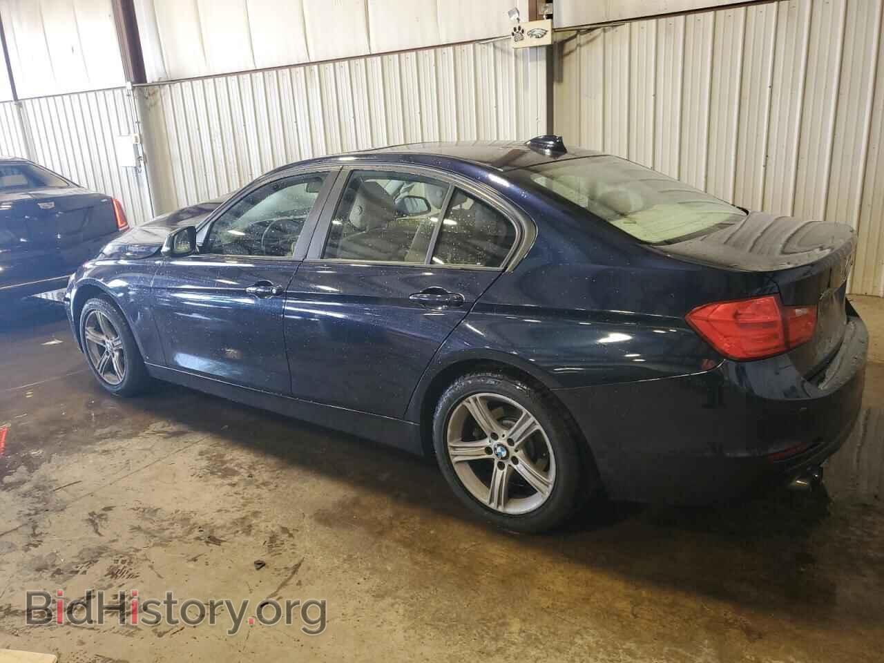 2013 BMW 3 SERIES - VIN: WBA3B5C55DF596010 - Фото 2