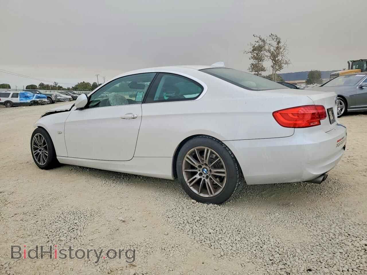 2011 BMW 3 SERIES - VIN: WBAKE5C54BE574294 - Фото 2
