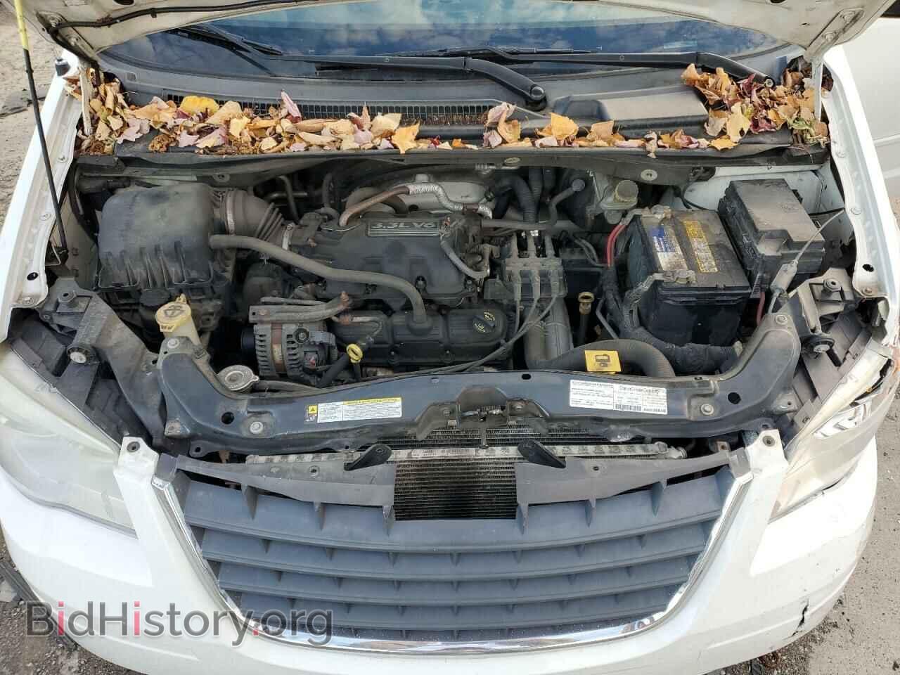 2008 CHRYSLER MINIVAN - VIN: 2A8HR44H18R831887 - Фото 7