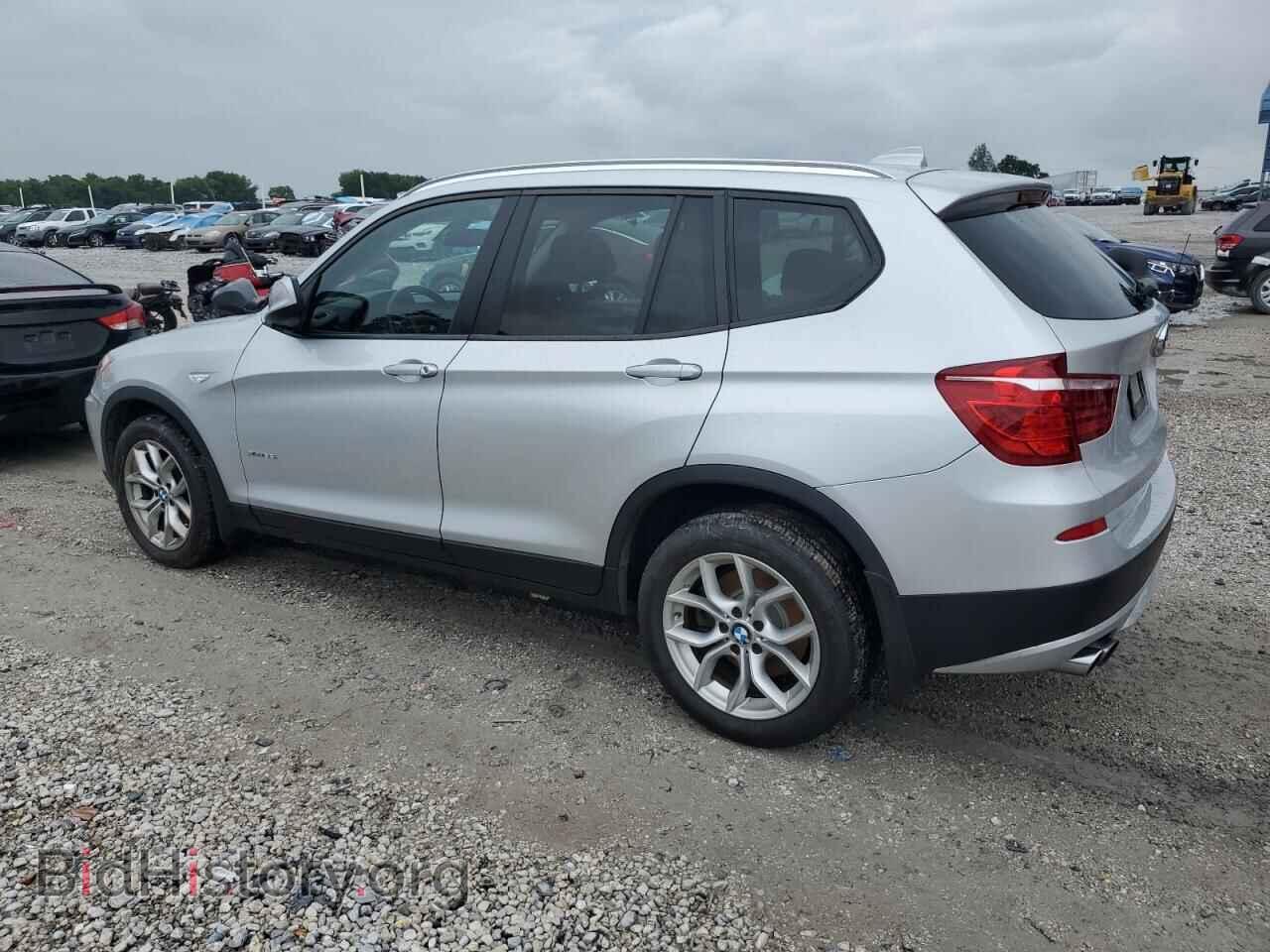 2011 BMW X3 - VIN: 5UXWX7C56BL734177 - Фото 2