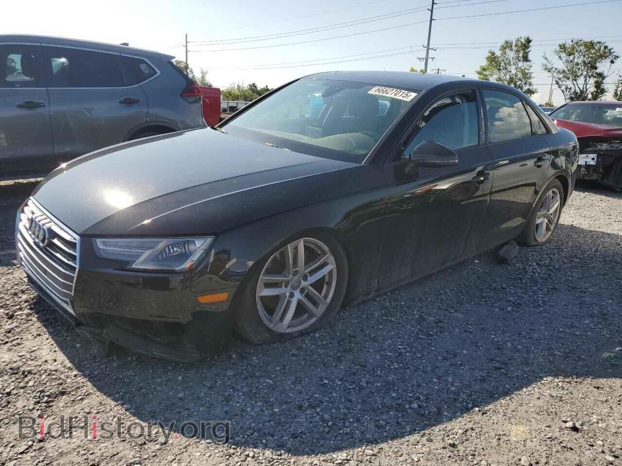 Photo WAUGMAF47HN045547 - AUDI A4 2017