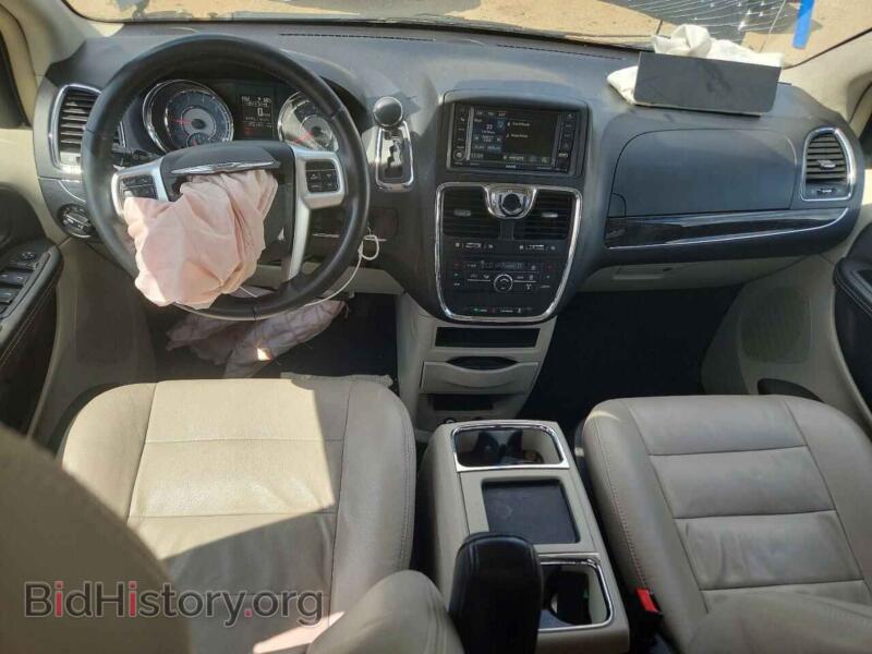 2016 Chrysler MINIVAN (VIN 2C4RC1BG4GR177309) — photo 8 of 14
