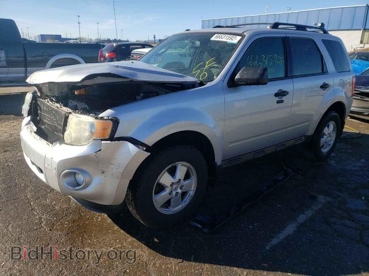 2011 FORD ESCAPE - VIN: 1FMCU0D74BKB12568 - Фото 2