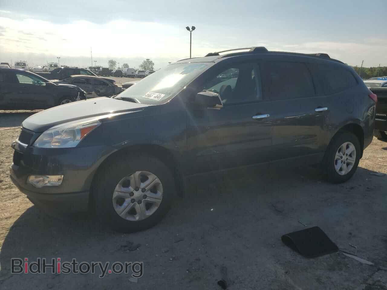 Фотография 1GNKRFED9CJ381303 - CHEVROLET TRAVERSE 2012