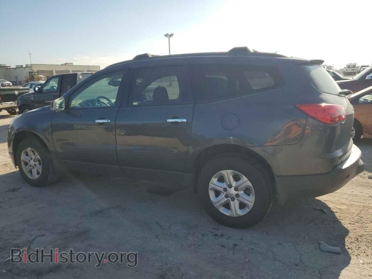 2012 CHEVROLET TRAVERSE - VIN: 1GNKRFED9CJ381303 - Фото 2
