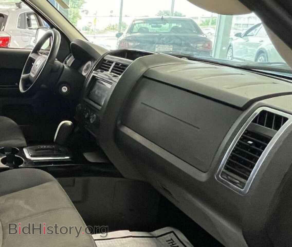 2011 MAZDA TRIBUTE - VIN: 4F2CY0C76BKM02899 - Фото 9
