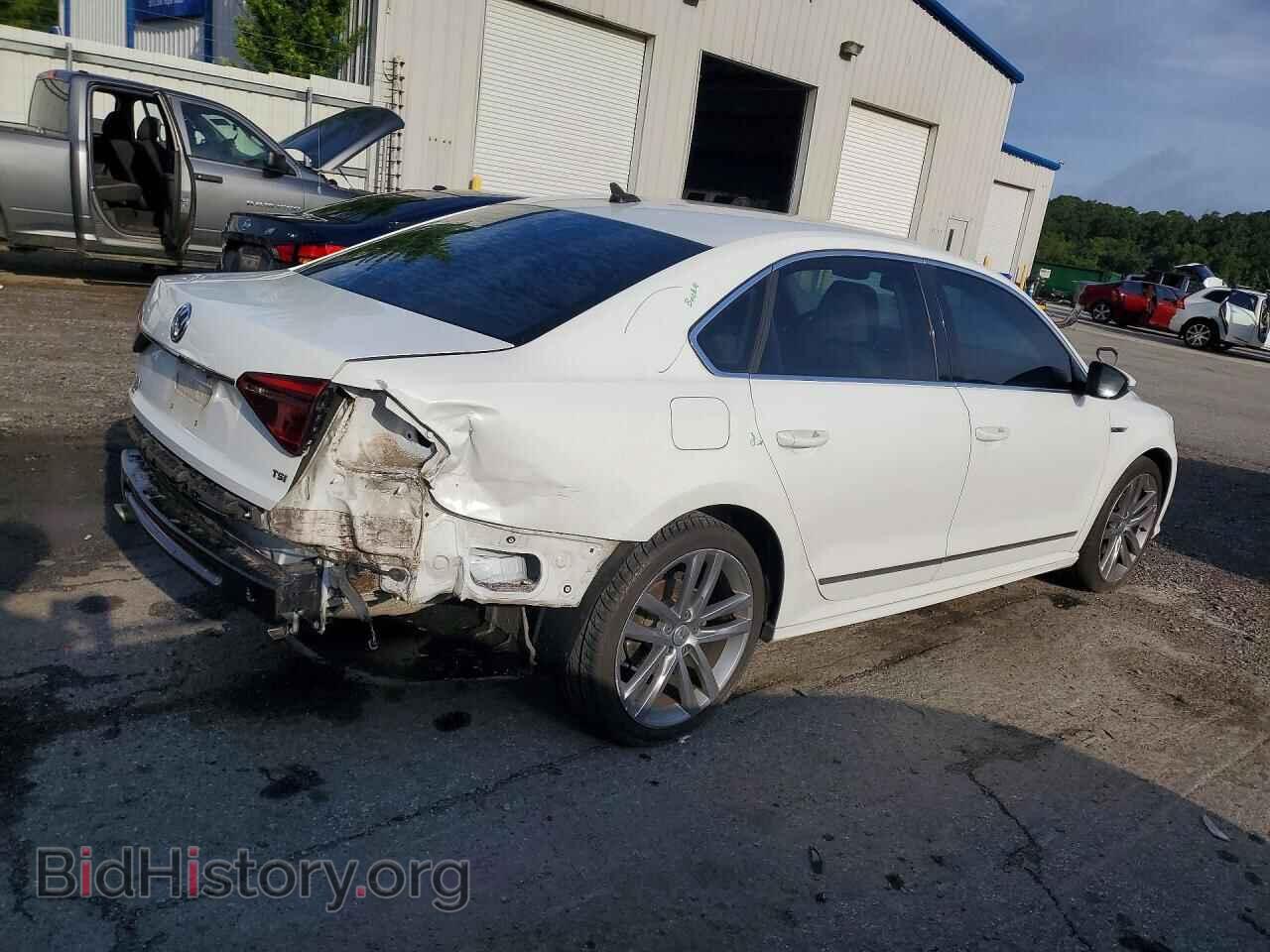 2017 VOLKSWAGEN PASSAT - VIN: 1VWDT7A32HC075235 - Фото 3