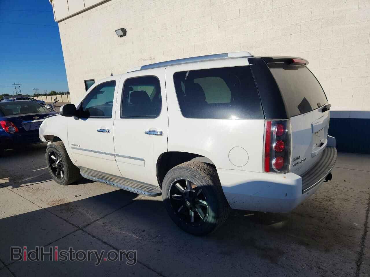 2012 GMC YUKON - VIN: 1GKS2EEF2CR273927 - Photo 2