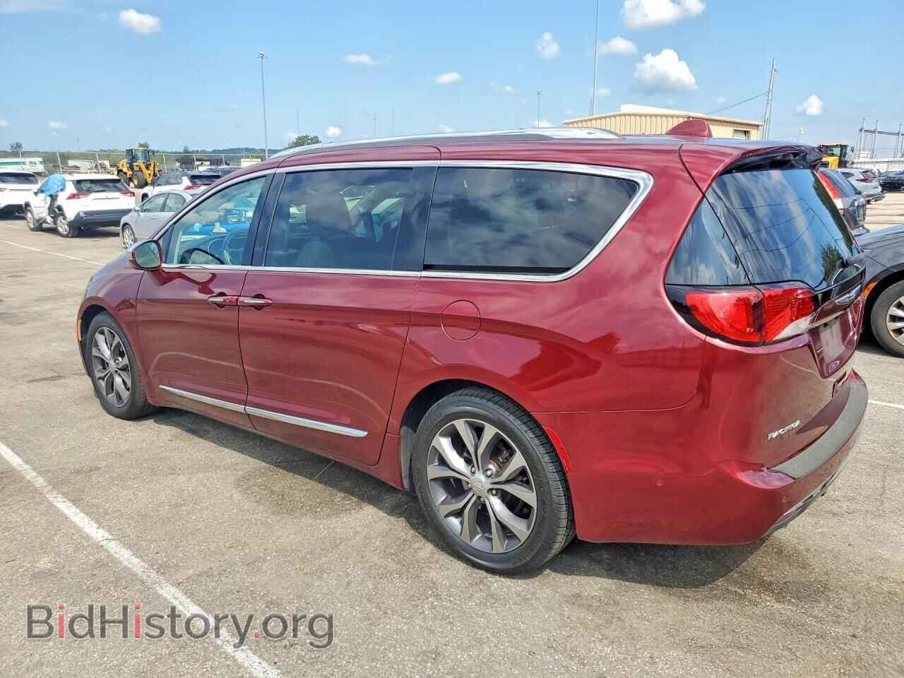 2017 CHRYSLER PACIFICA - VIN: 2C4RC1GG1HR620574 - Photo 2