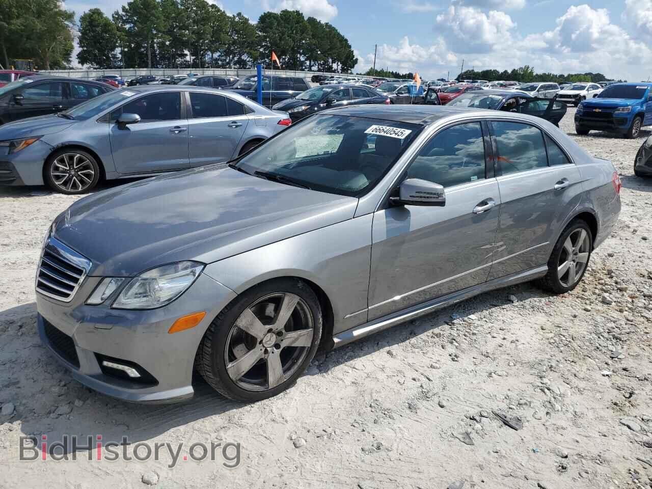 Photo WDDHF5GB7BA273574 - MERCEDES-BENZ E-CLASS 2011