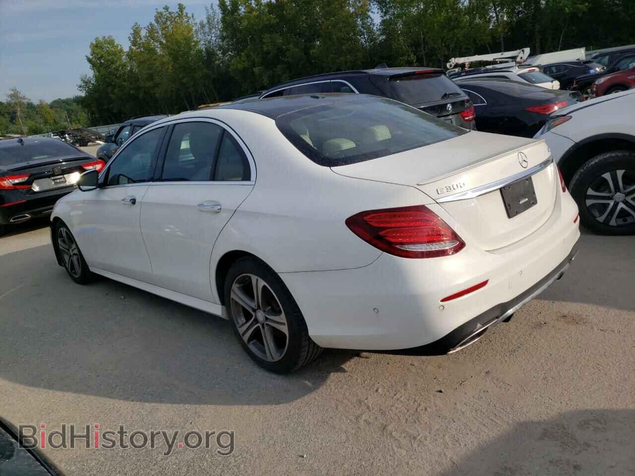 2017 MERCEDES-BENZ E-CLASS - VIN: WDDZF4KB3HA153012 - Фото 2