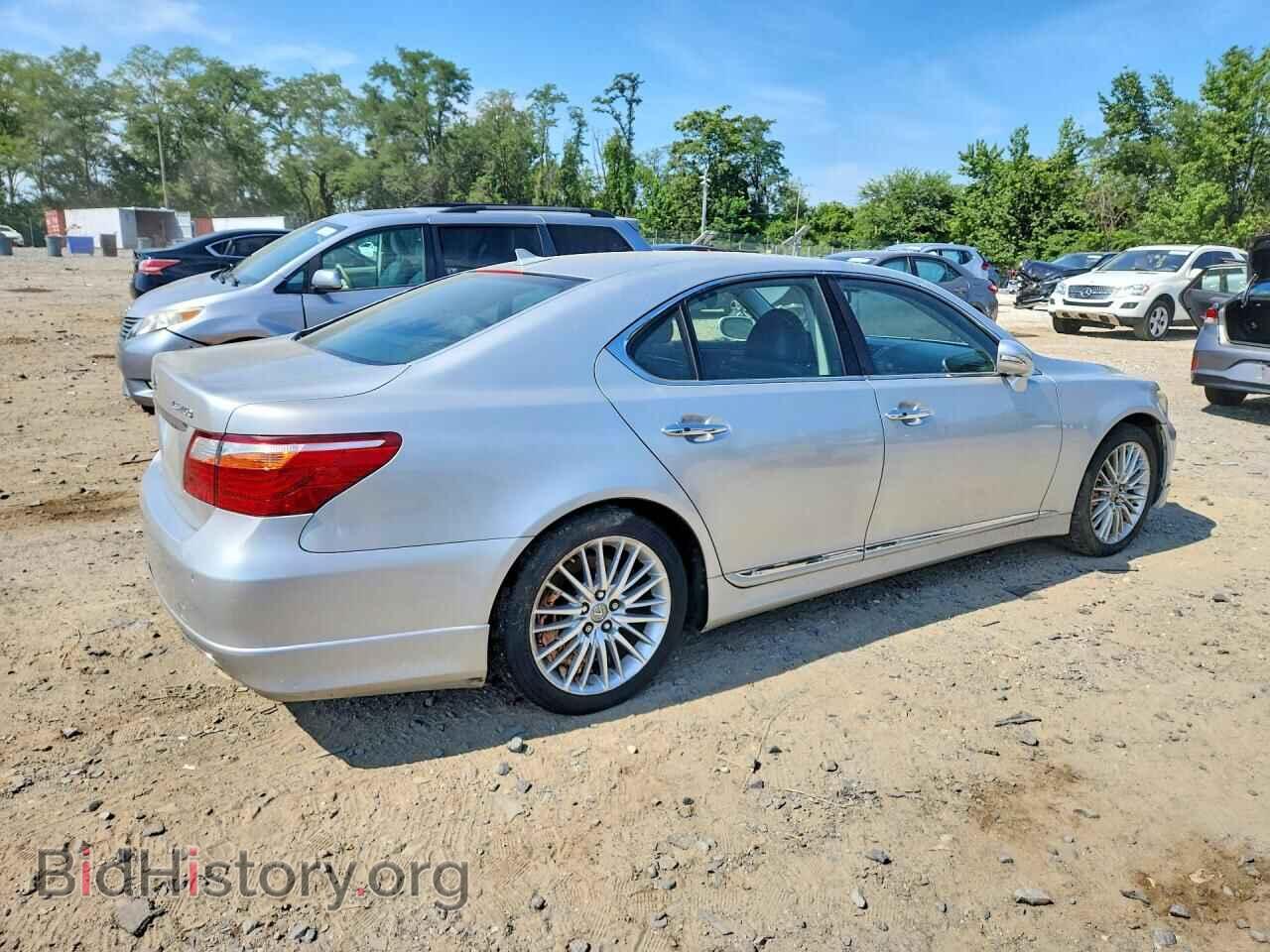 2011 LEXUS LS460 - VIN: JTHBL5EF2B5102897 - Photo 3