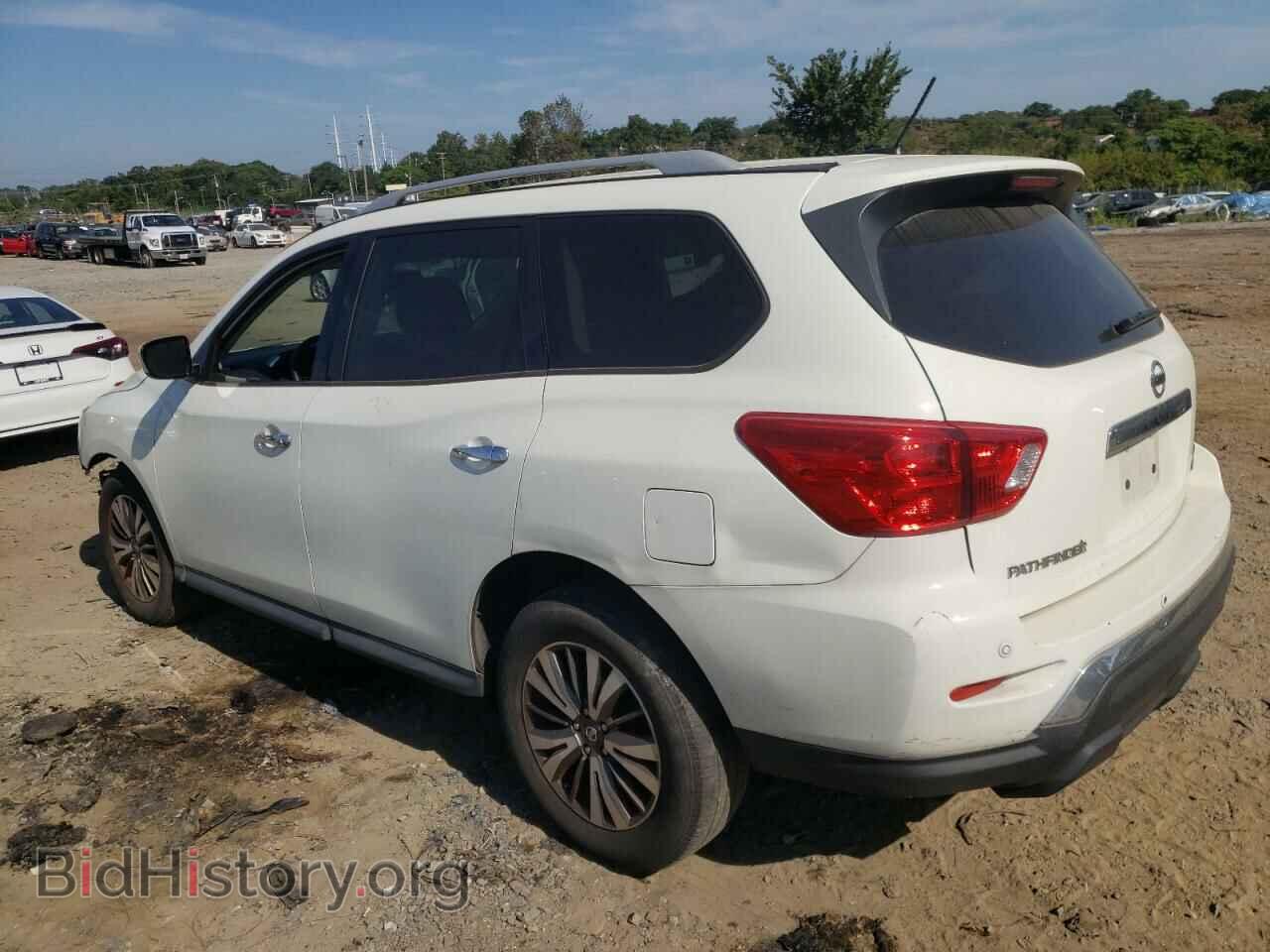 2017 NISSAN PATHFINDER - VIN: 5N1DR2MM2HC657825 - Фото 2