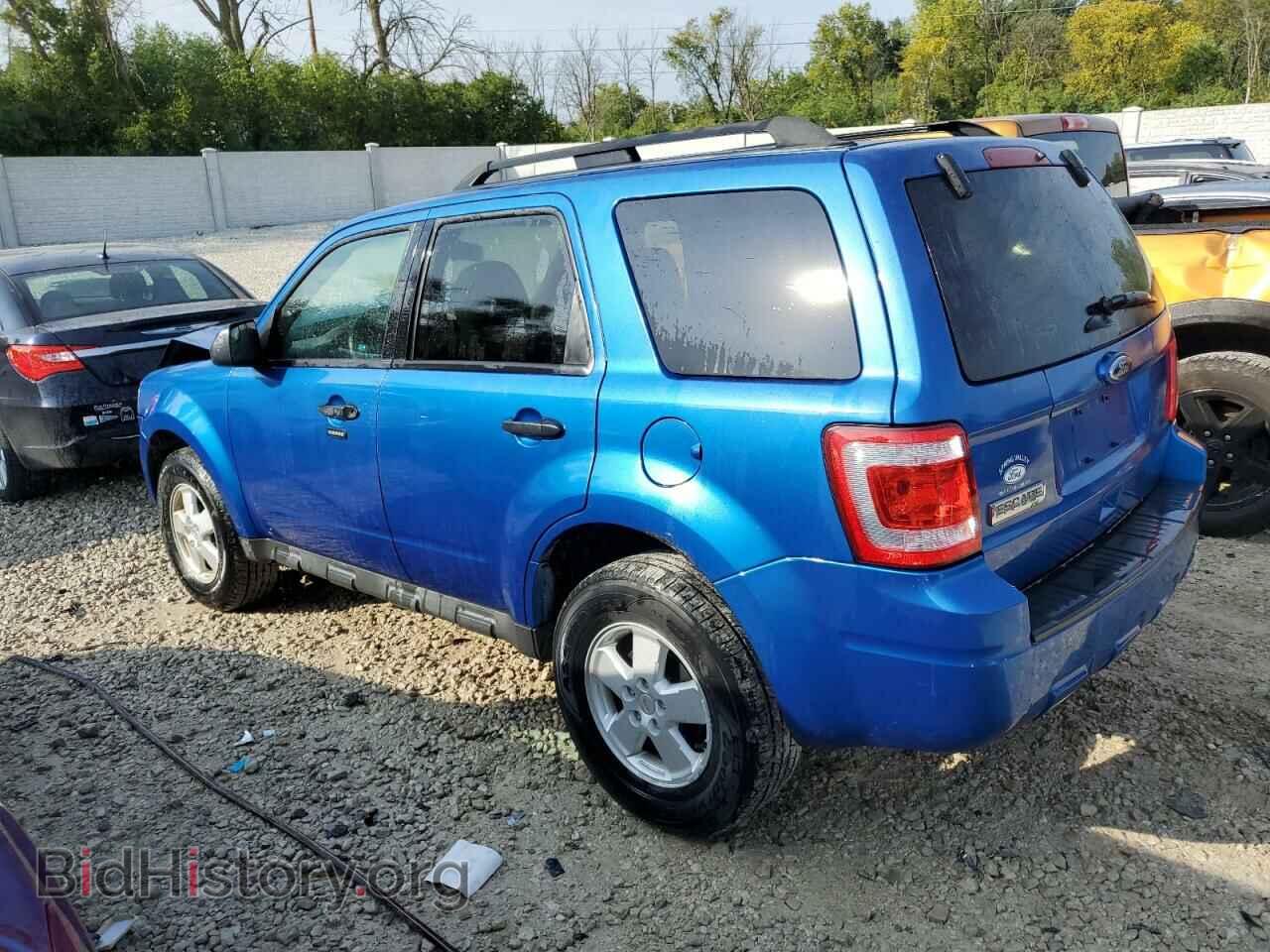 2011 FORD ESCAPE - VIN: 1FMCU0D75BKB51749 - Фото 2