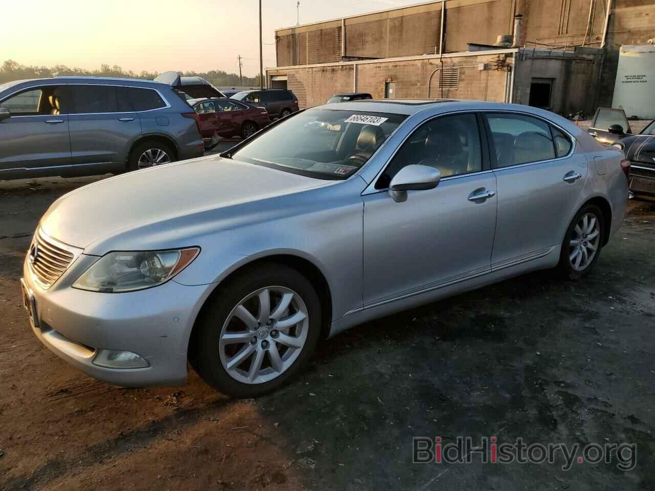 Photo JTHGL46F275008847 - LEXUS LS460 2007