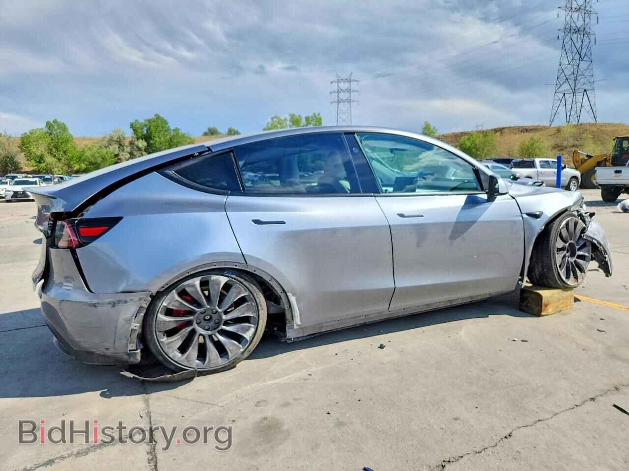 2024 TESLA MODEL Y - VIN: 7SAYGDEF5RF116489 - Photo 3