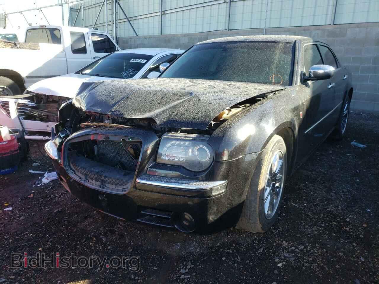 2010 CHRYSLER 300 - VIN: 2C3CA6CTXAH329115 - Фото 2