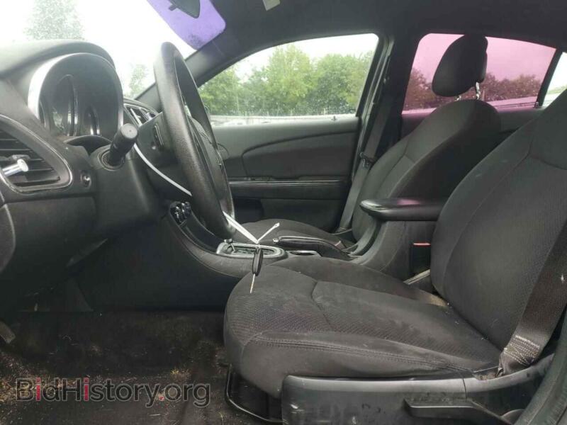 2013 Chrysler 200 (VIN 1C3CCBAB2DN669724) — фото 7 из 12