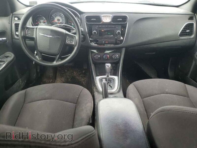 2013 Chrysler 200 (VIN 1C3CCBAB2DN669724) — фото 8 из 12