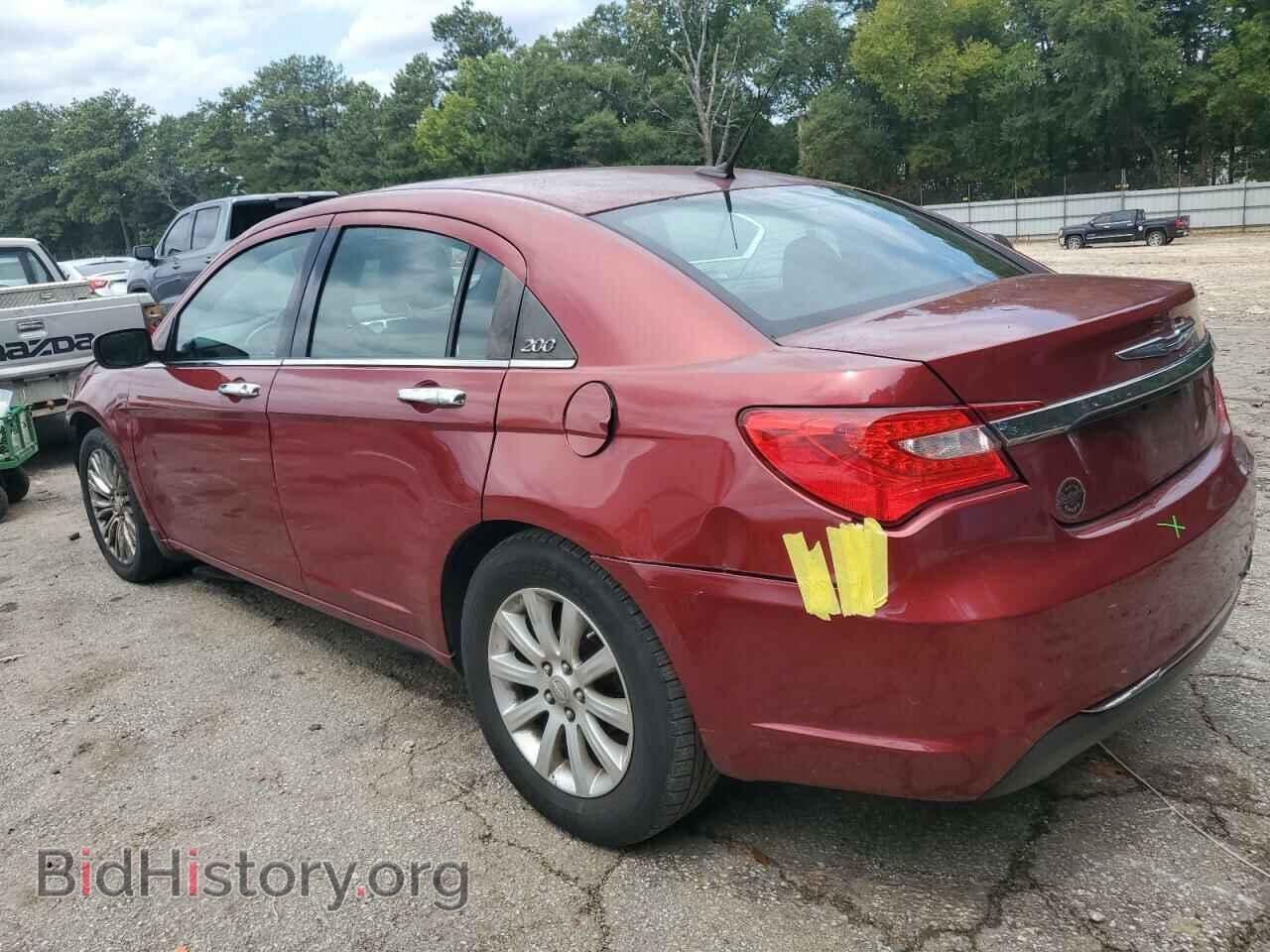 2011 CHRYSLER 200 - VIN: 1C3BC2FBXBN525484 - Фото 2