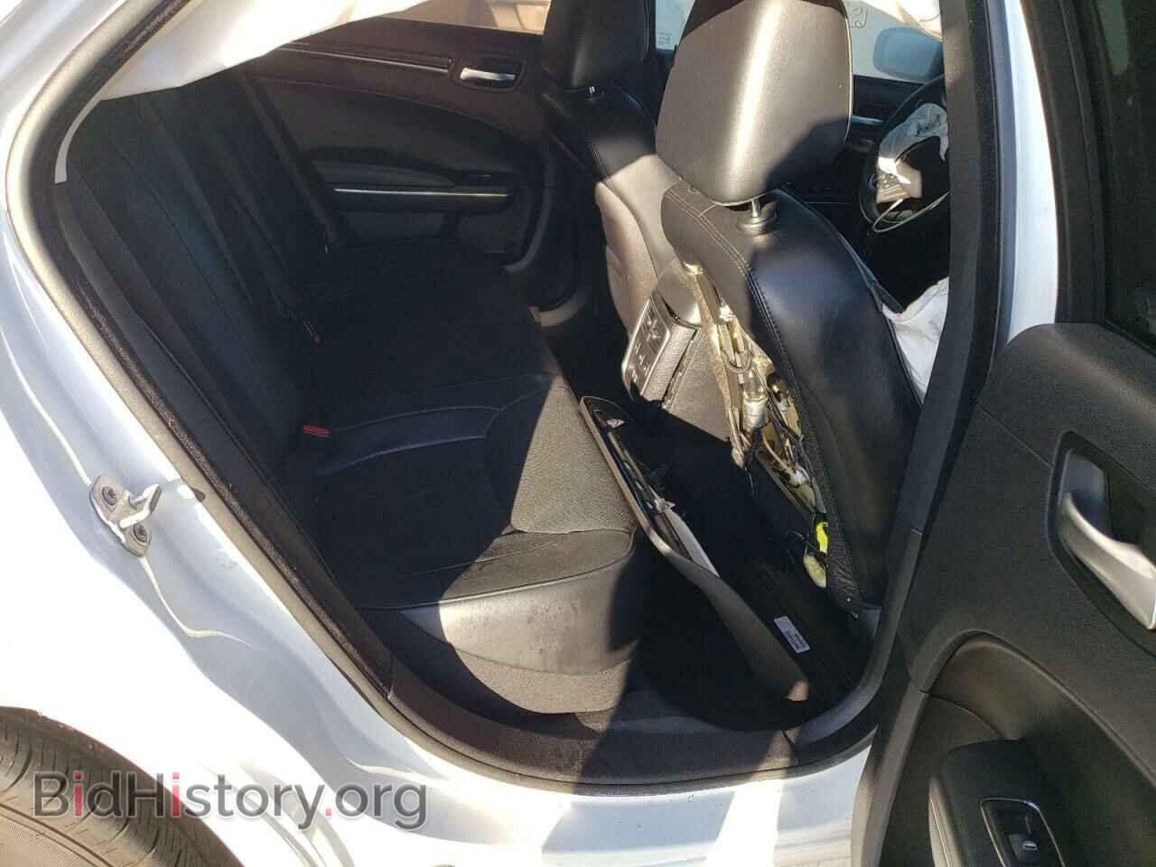 2016 CHRYSLER 300 - VIN: 2C3CCAEG1GH156560 - Фото 6