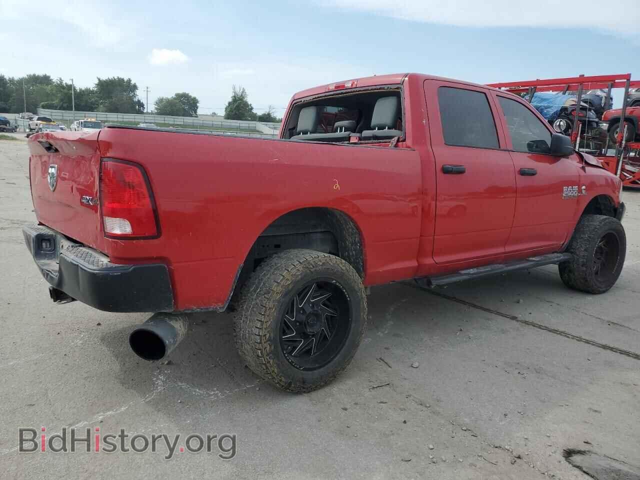 2018 RAM All Models - VIN: 3C6UR5CL5JG379429 - Photo 3