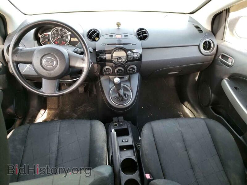 2013 Mazda 2 (VIN JM1DE1KY2D0165050) — фото 9 из 10