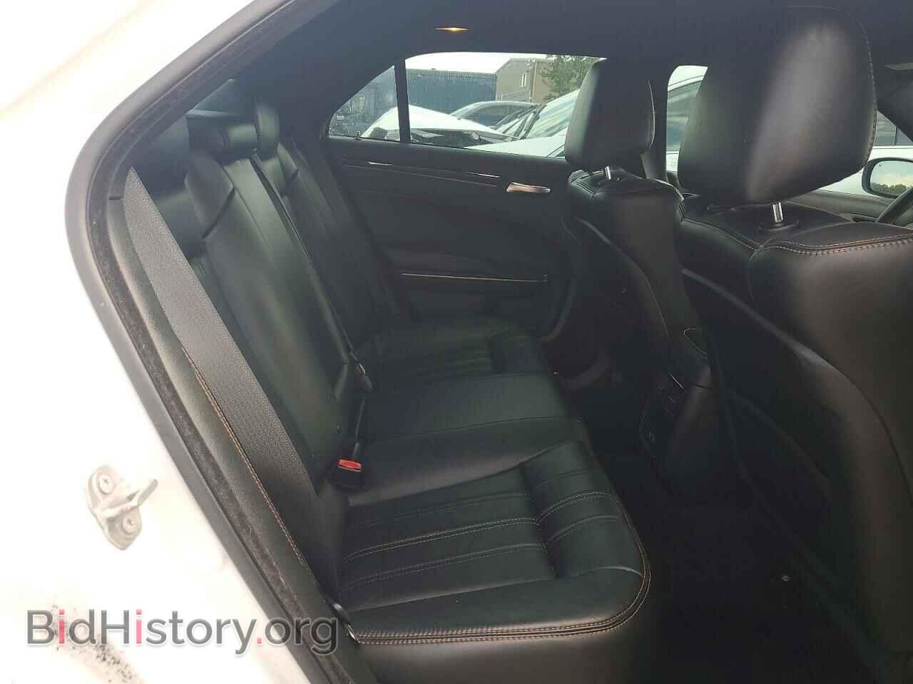 2017 CHRYSLER 300 - VIN: 2C3CCABT1HH646659 - Фото 10