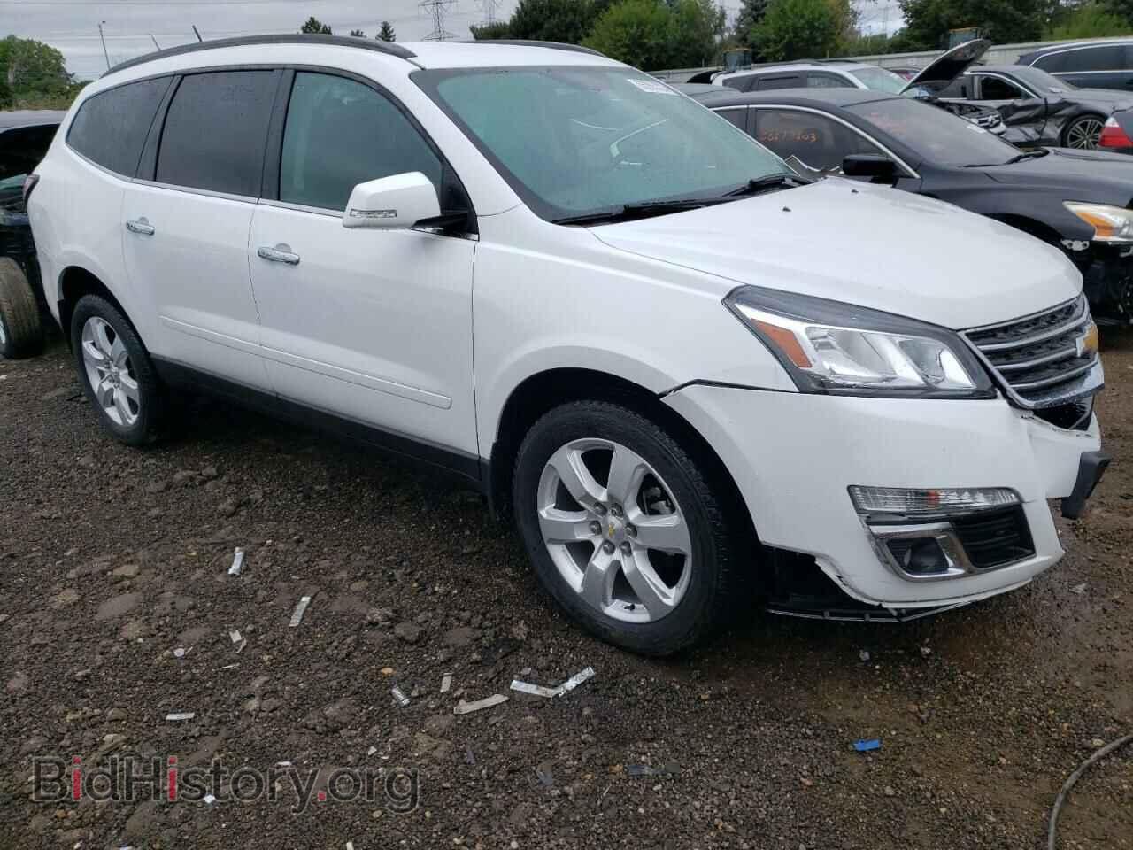 2017 CHEVROLET TRAVERSE - VIN: 1GNKRGKD1HJ343873 - Фото 4