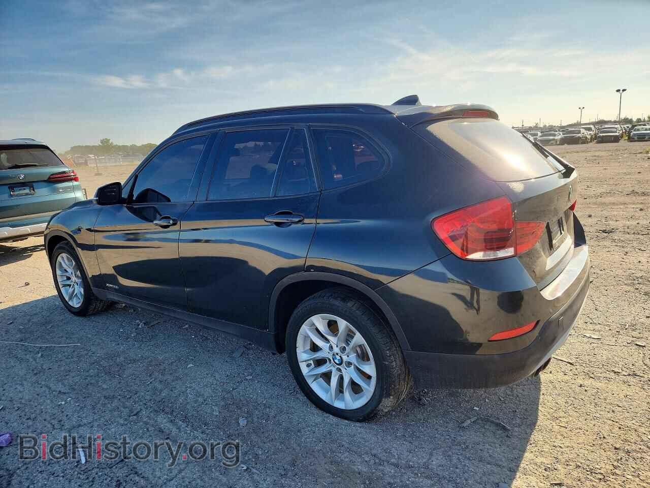 2015 BMW X1 - VIN: WBAVL1C55FVY30718 - Фото 2