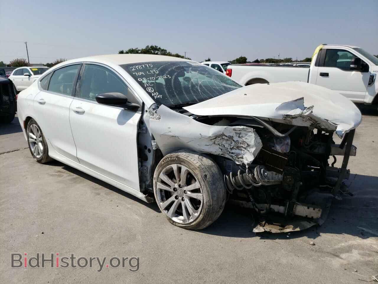 2015 CHRYSLER 200 - VIN: 1C3CCCAB3FN650334 - Photo 4