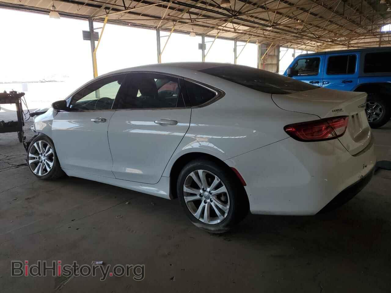 2016 CHRYSLER 200 - VIN: 1C3CCCFB7GN186085 - Фото 2