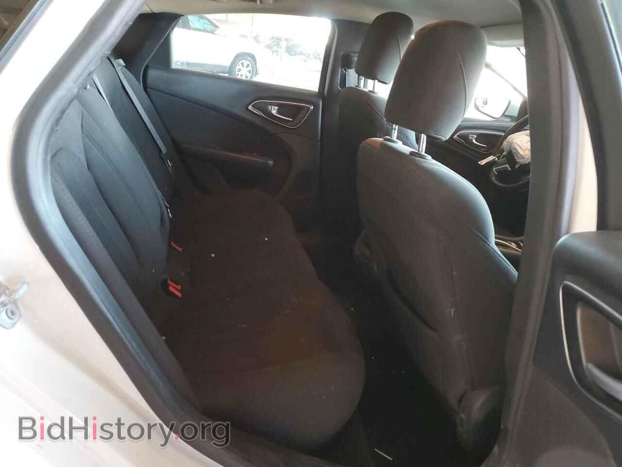 2016 CHRYSLER 200 - VIN: 1C3CCCFB7GN186085 - Фото 10