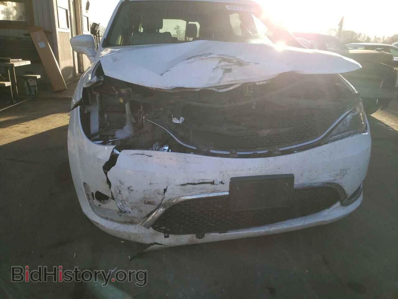 2017 CHRYSLER PACIFICA - VIN: 2C4RC1EG1HR542154 - Photo 9
