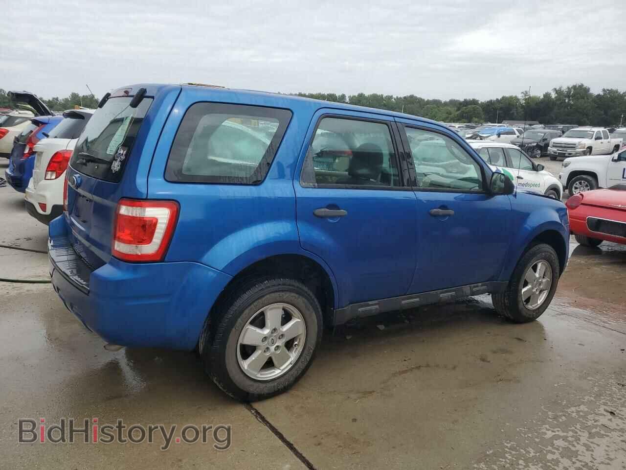 2011 FORD ESCAPE - VIN: 1FMCU0C76BKB10046 - Фото 3