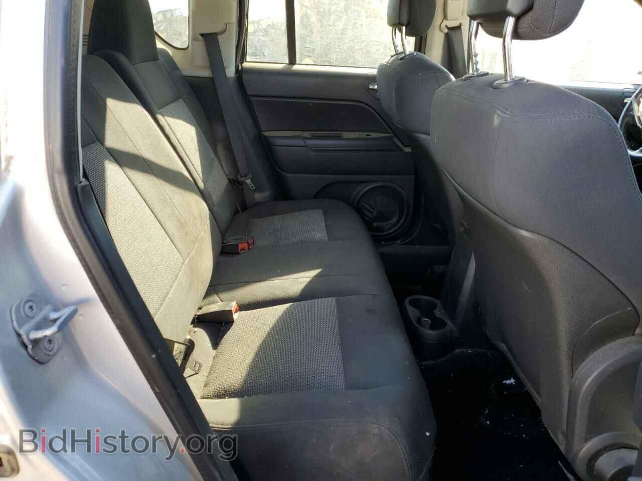 2010 JEEP COMPASS - VIN: 1J4NF4FB0AD529697 - Photo 11