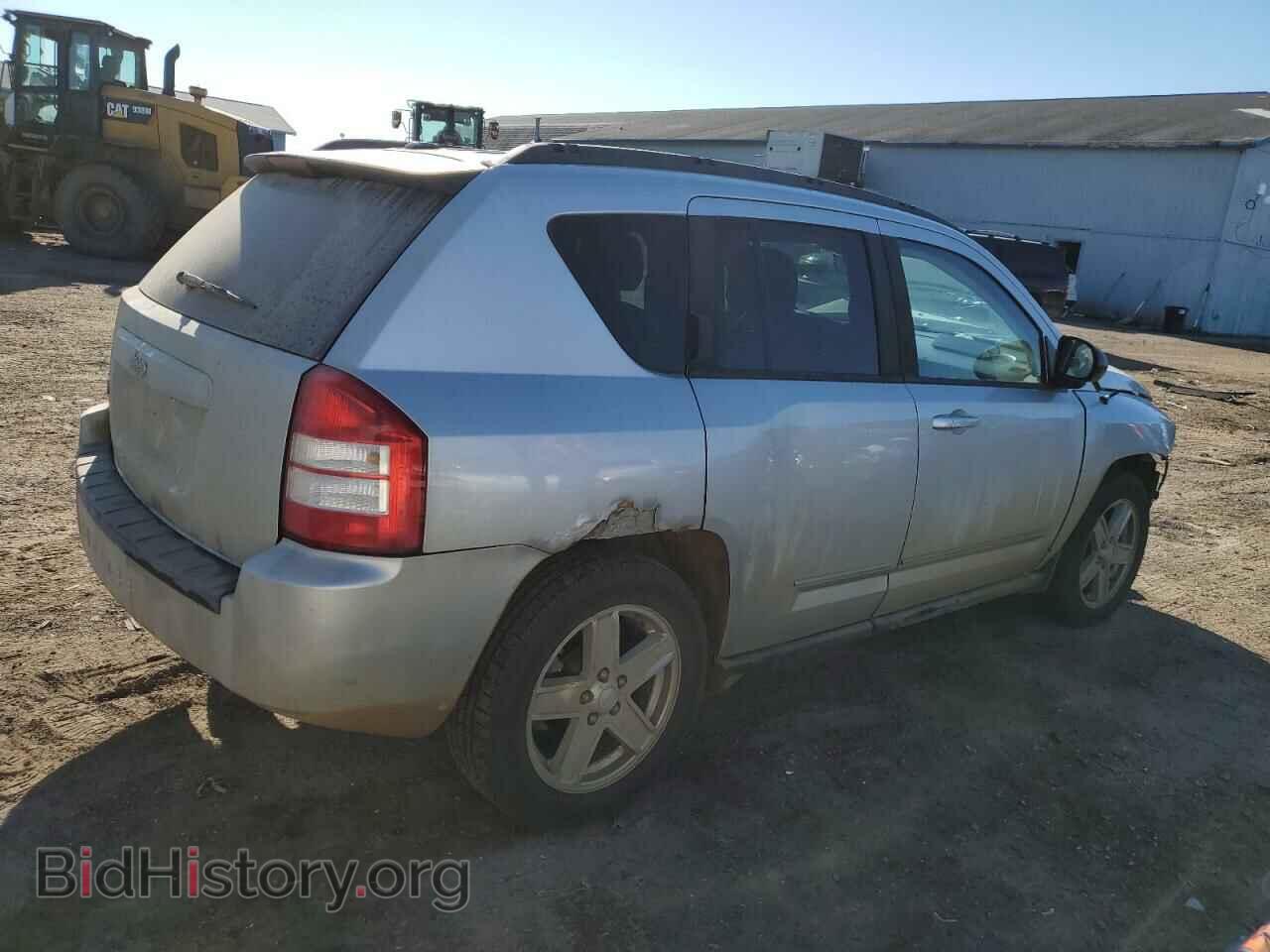 2010 JEEP COMPASS - VIN: 1J4NF4FB0AD529697 - Photo 3