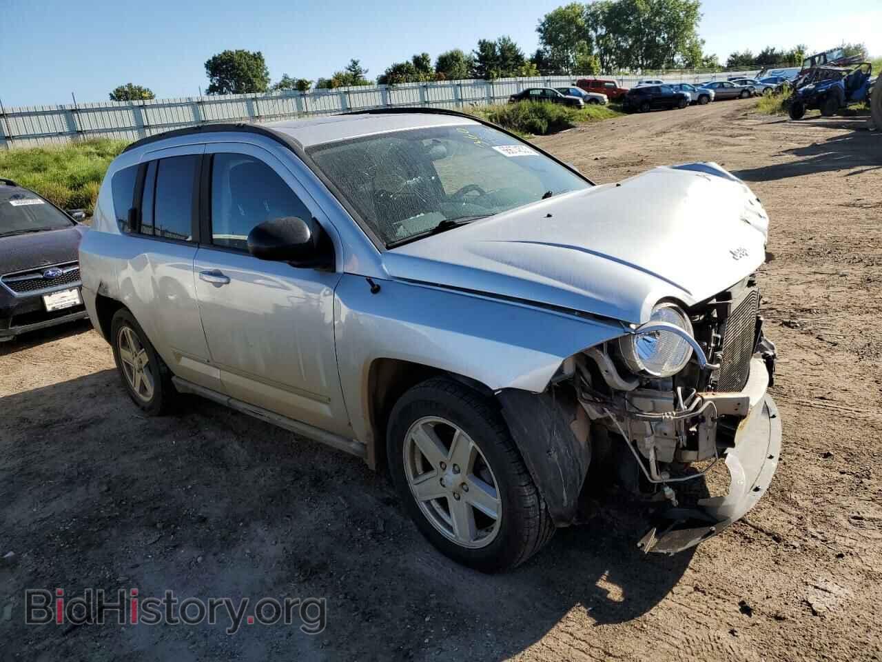 2010 JEEP COMPASS - VIN: 1J4NF4FB0AD529697 - Photo 4