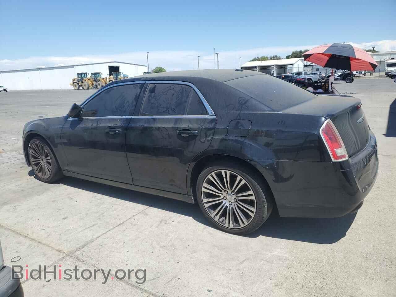 2013 CHRYSLER 300 - VIN: 2C3CCABG4DH556404 - Фото 2